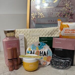 Cream Quilted Bag with Skincare bundle